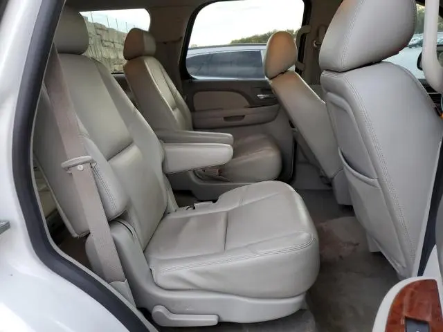 2010 CHEVROLET TAHOE K1500 LTZ  