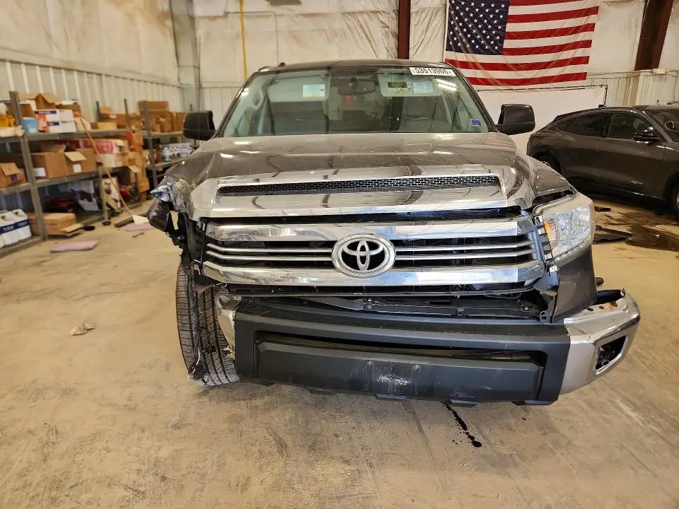 2016 TOYOTA TUNDRA SR5  