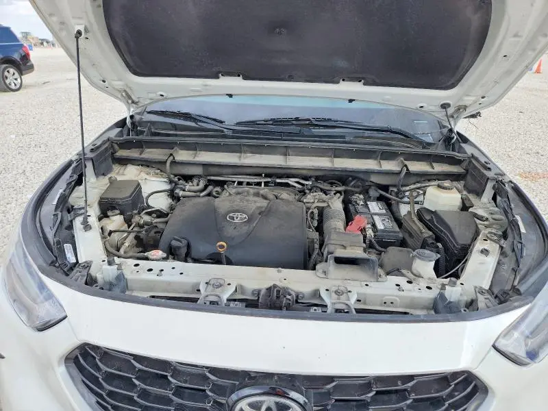 2021 TOYOTA HIGHLANDER XSE  