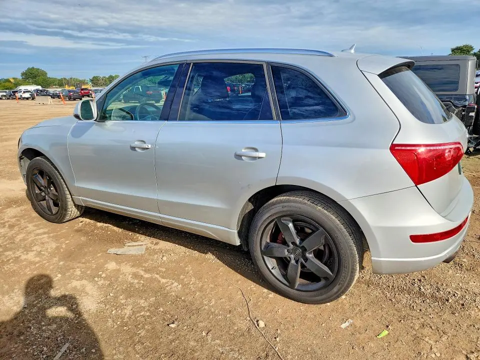 2010 AUDI Q5 PREMIUM PLUS  