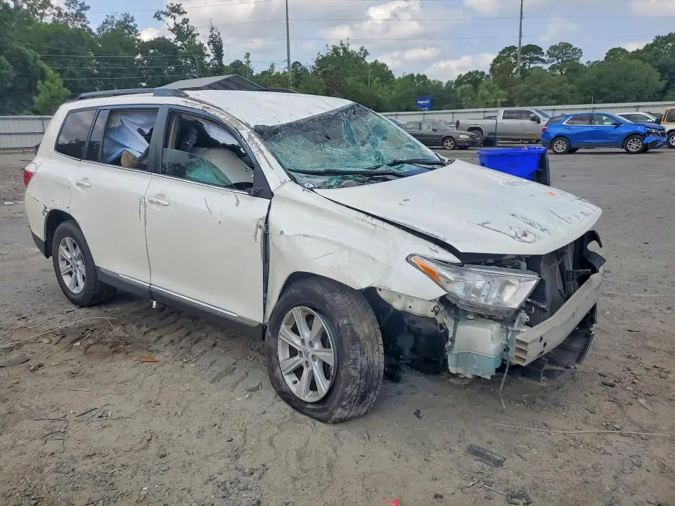 2013 TOYOTA HIGHLANDER PLUS  