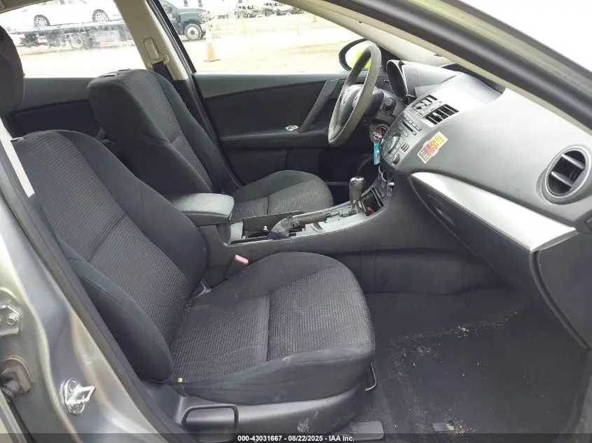 2013 MAZDA MAZDA3 I SPORT