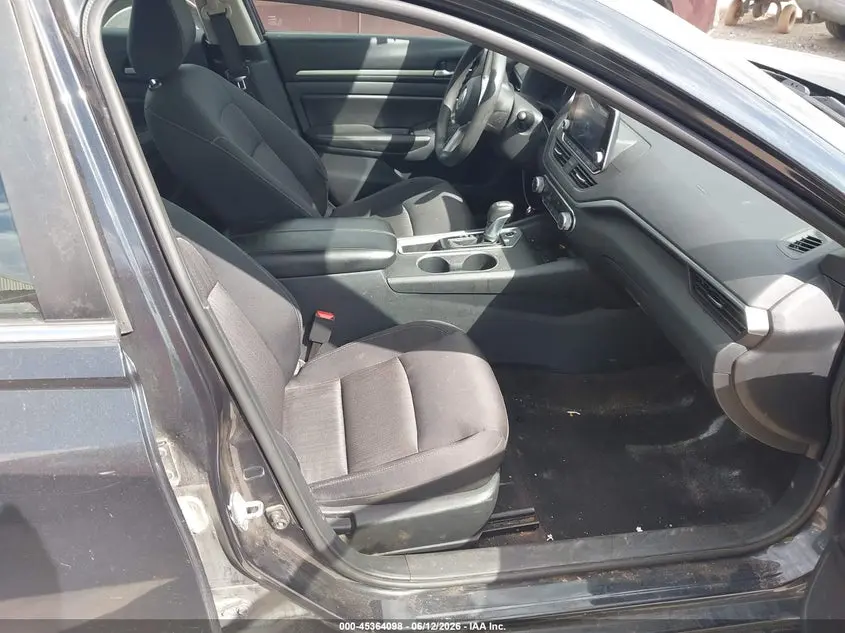 2022 NISSAN ALTIMA SV FWD