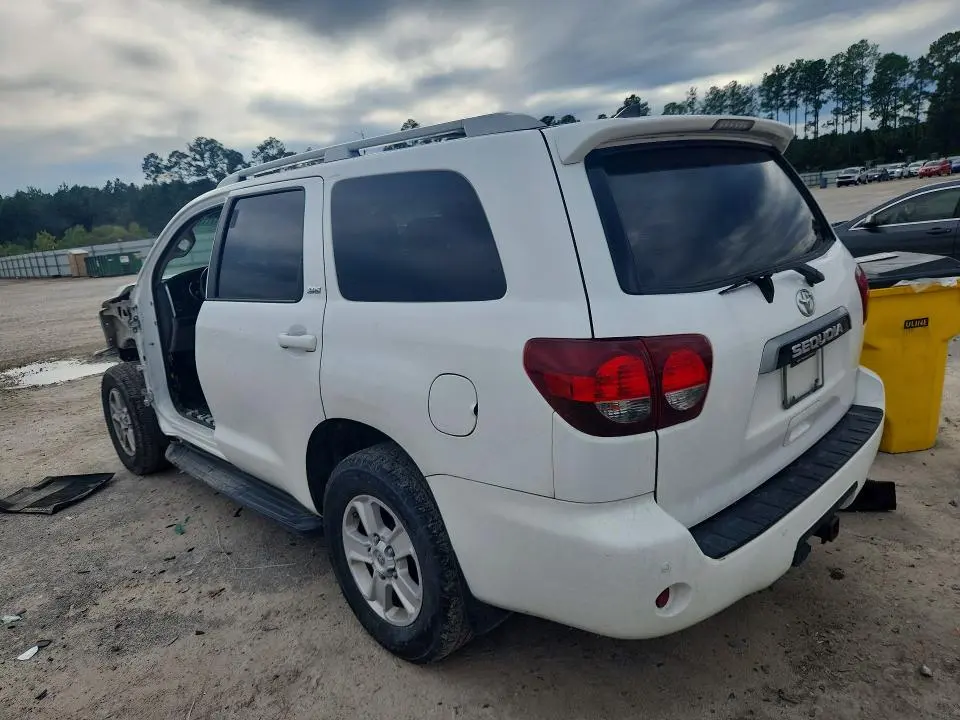 2021 TOYOTA SEQUOIA SR5  