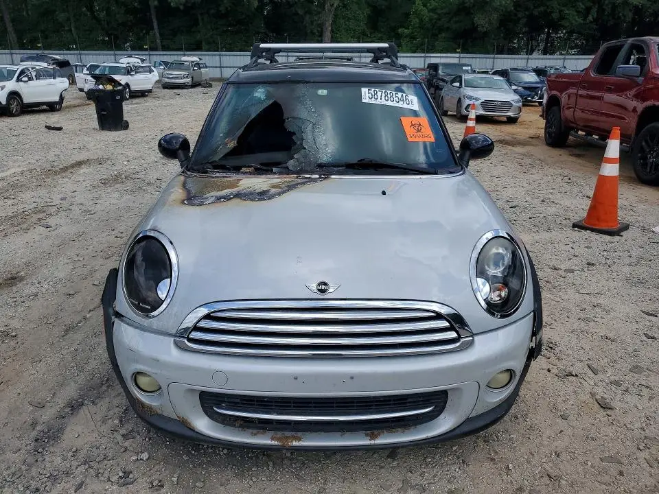 2011 MINI COOPER CLUBMAN  
