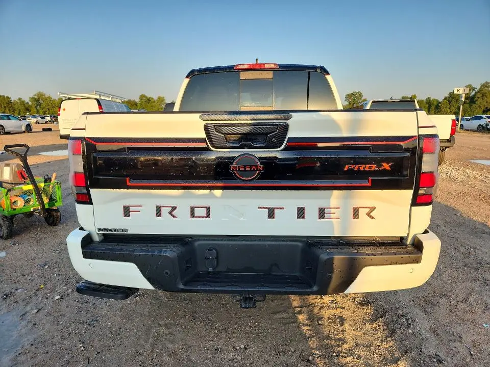 2025 NISSAN FRONTIER PRO-X  