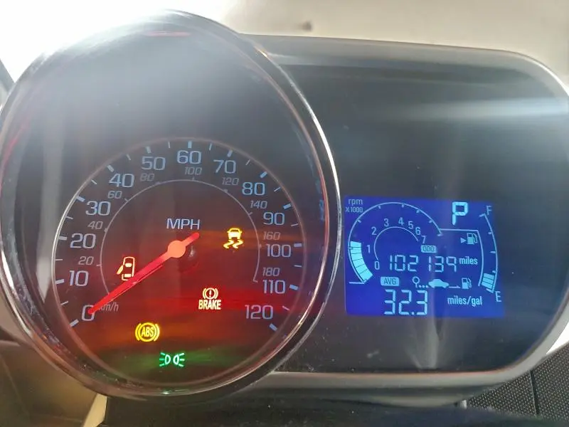 2015 CHEVROLET SPARK 1LT  