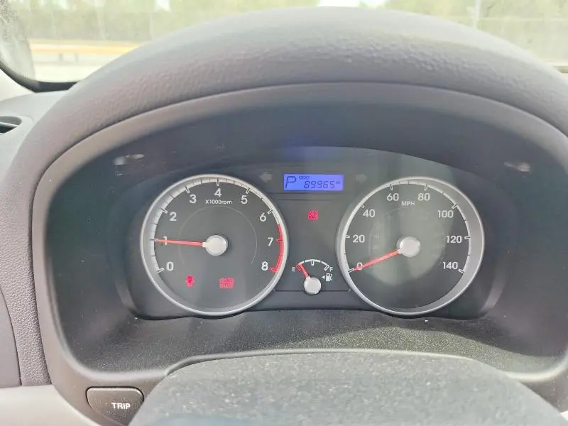 2010 HYUNDAI ACCENT GS  
