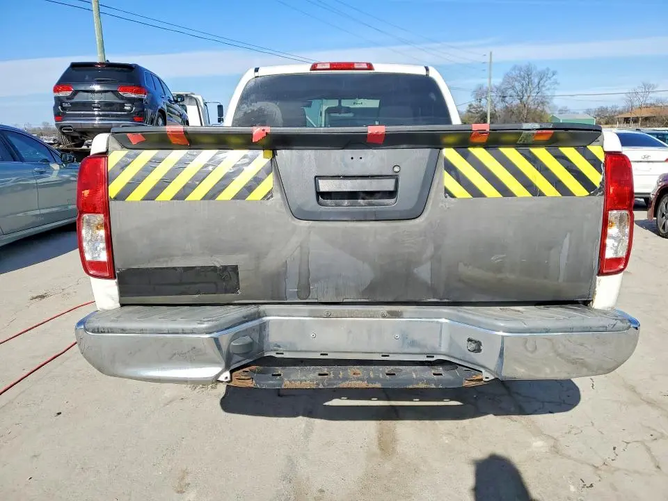 2013 NISSAN FRONTIER S  