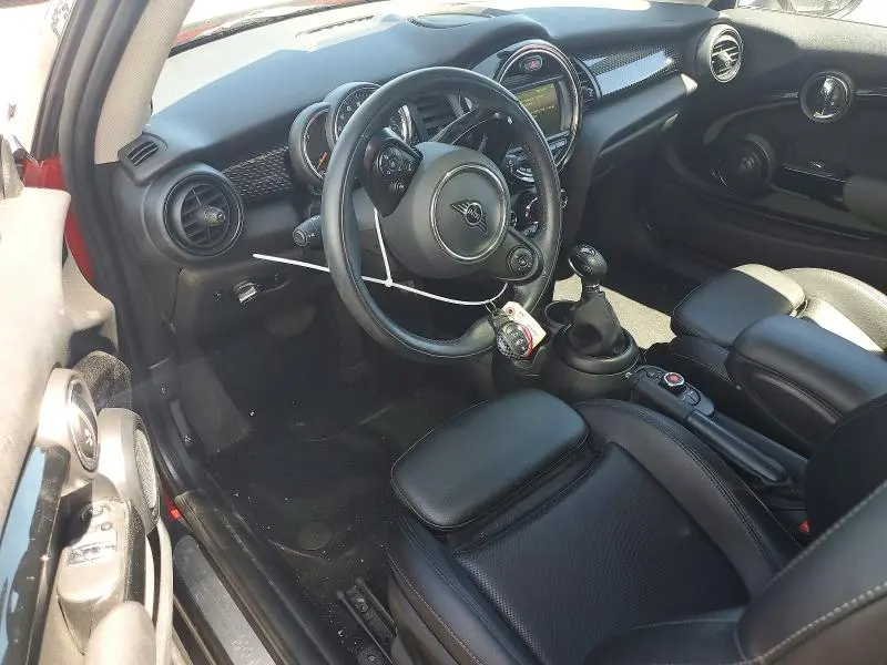 2018 MINI COOPER S  