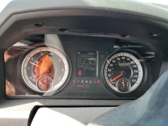 2016 RAM 1500 SLT