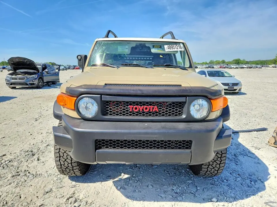 2013 TOYOTA FJ CRUISER BASE  