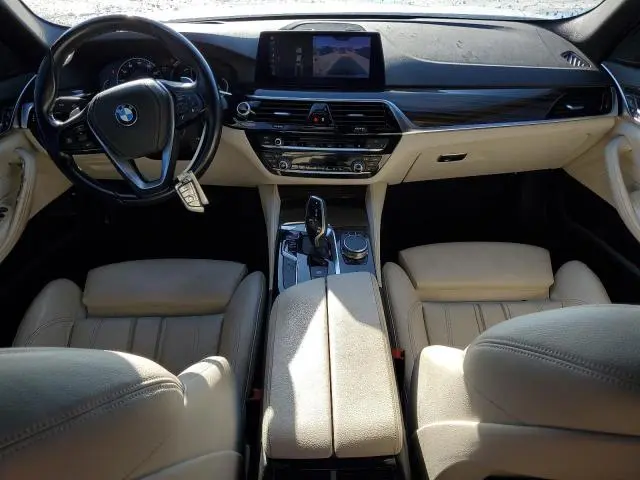 2019 BMW 530E   