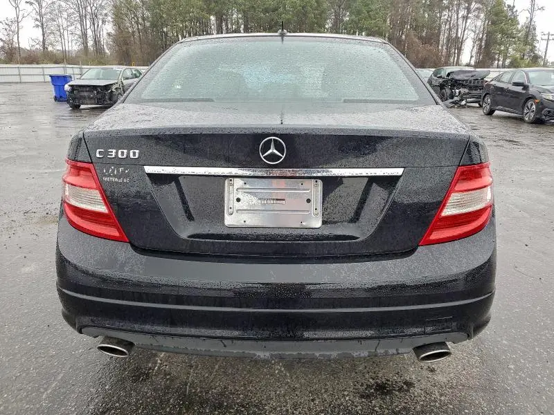 2011 MERCEDES-BENZ C 300  