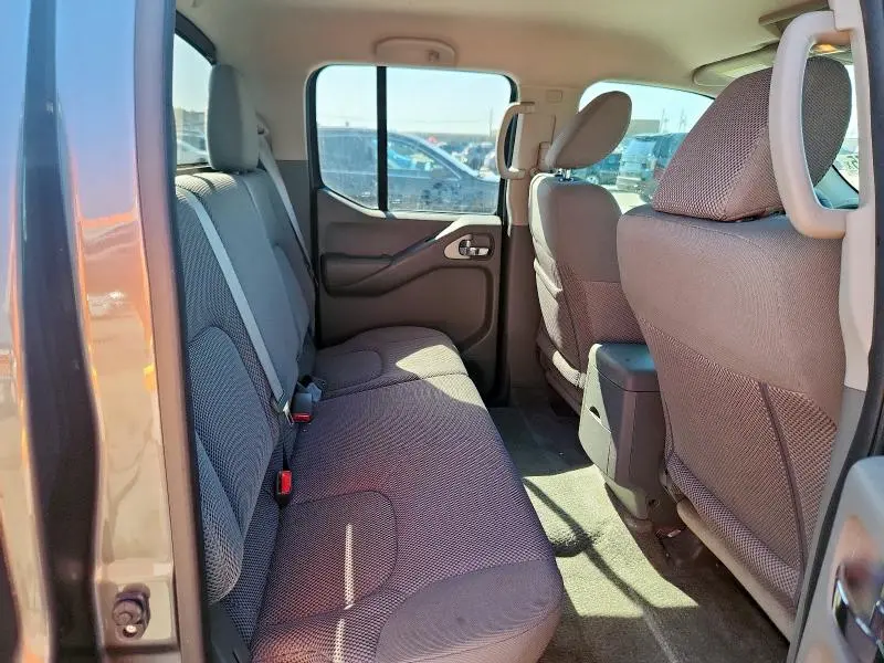 2016 NISSAN FRONTIER S  