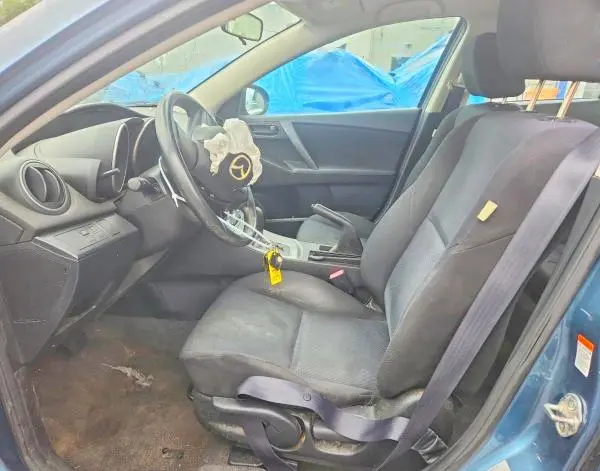 2011 MAZDA 3 I  