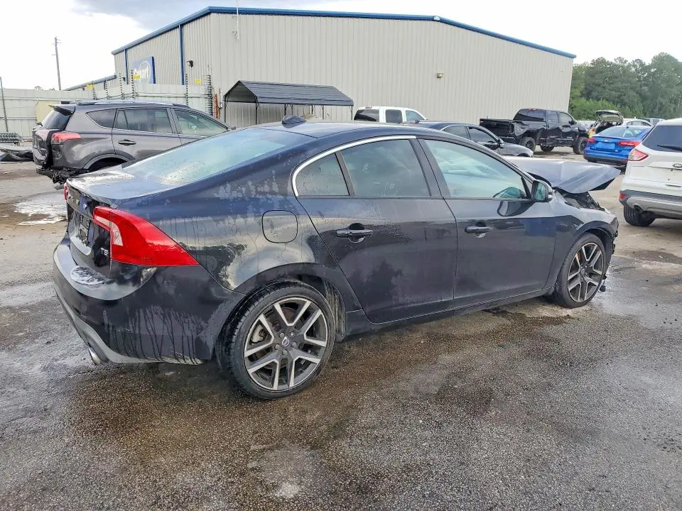 2017 VOLVO S60   