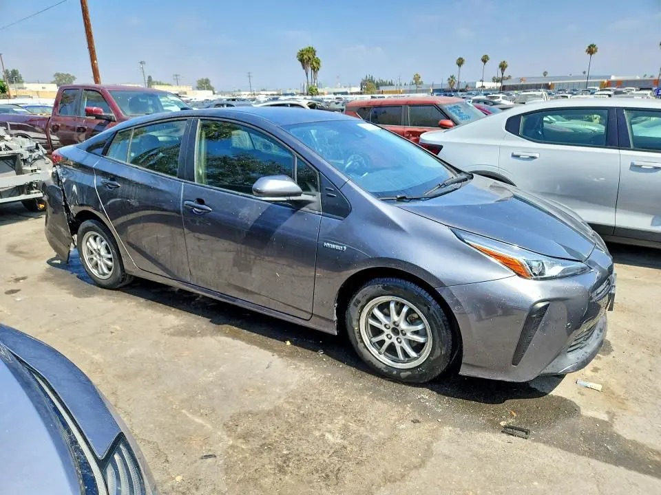 2021 TOYOTA PRIUS LE  