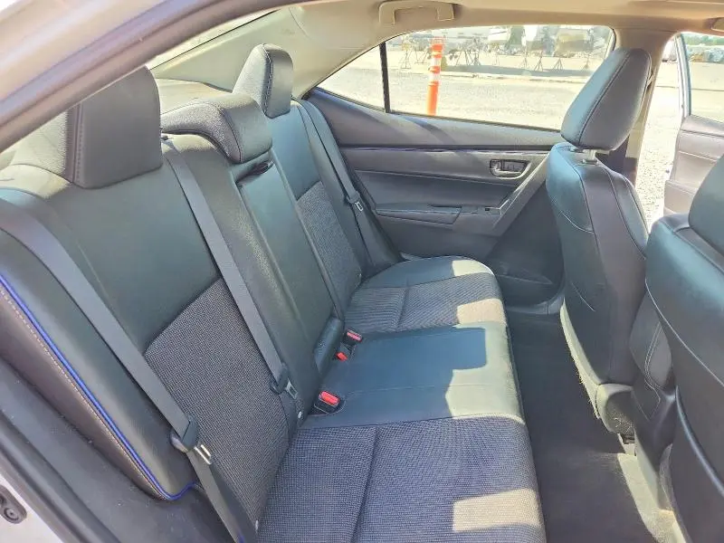 2017 TOYOTA COROLLA SE  