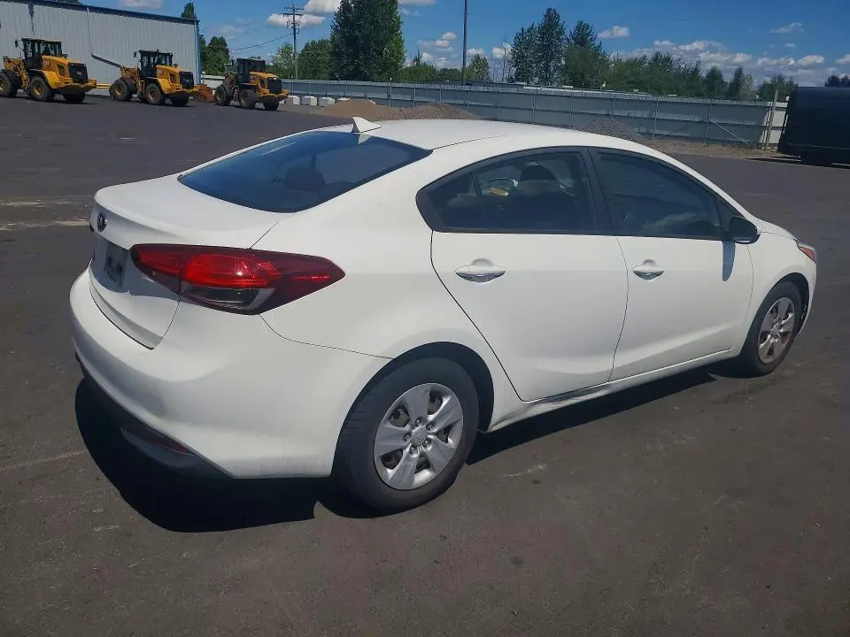 2018 KIA FORTE LX  