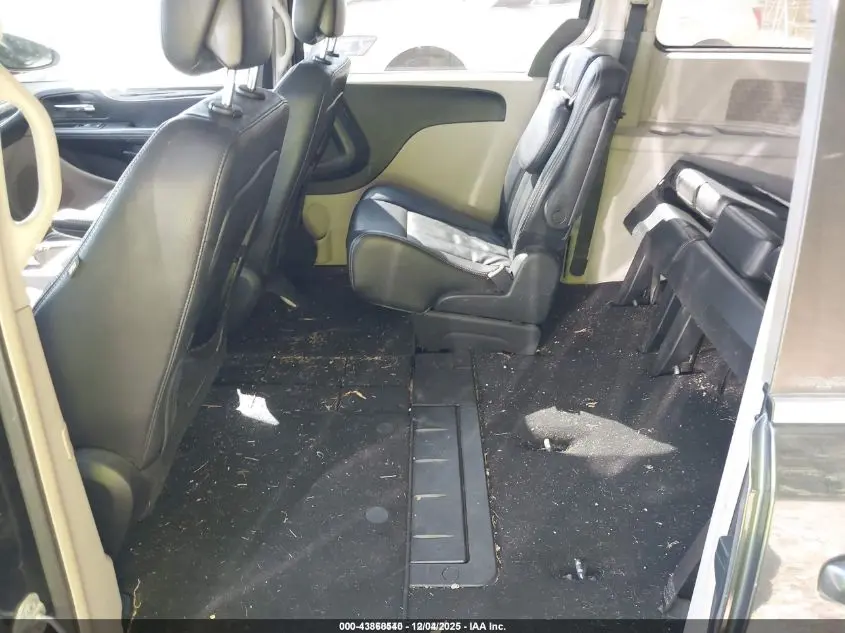 2013 CHRYSLER TOWN & COUNTRY TOURING