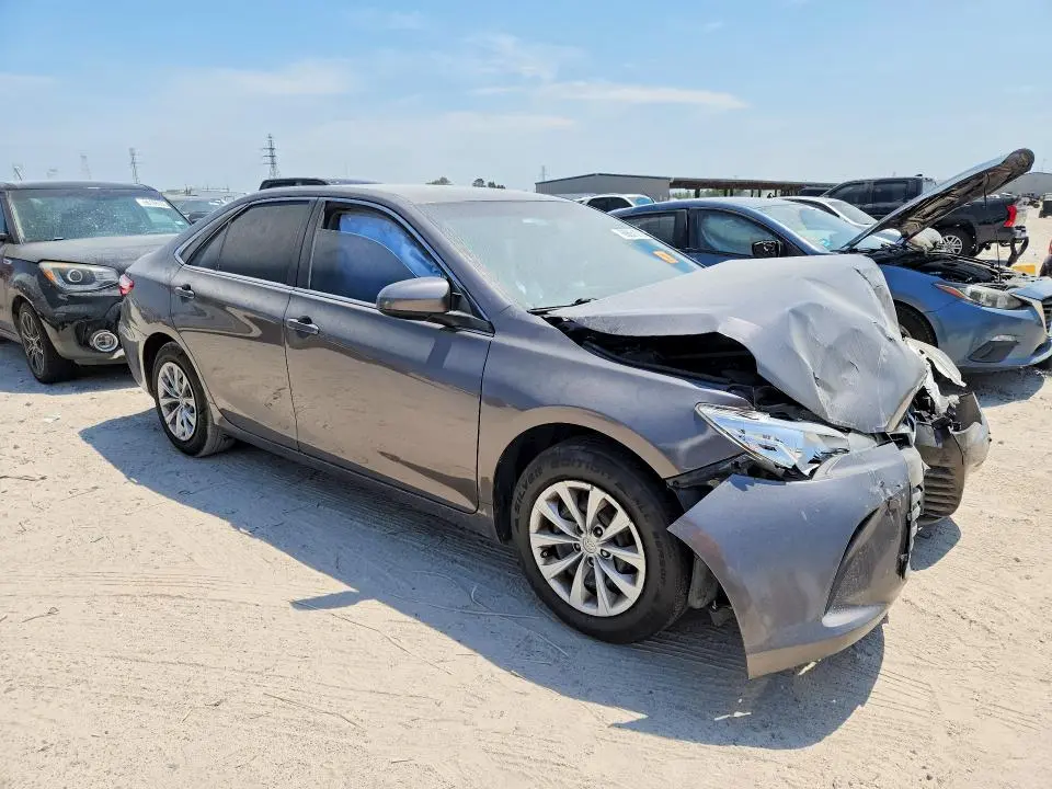 2015 TOYOTA CAMRY LE  