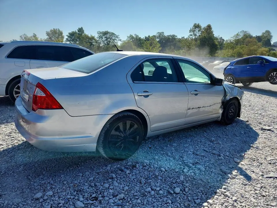 2011 FORD FUSION SE  