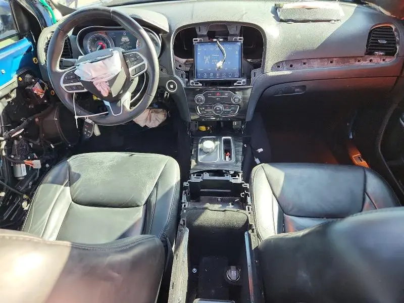 2017 CHRYSLER 300 LIMITED  