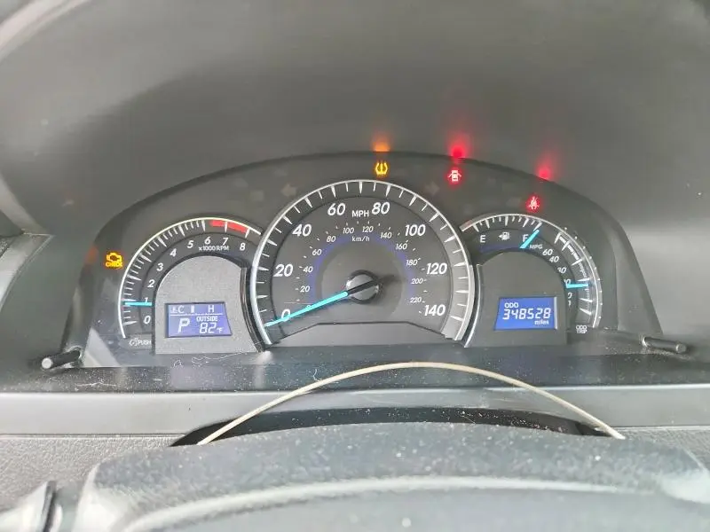 2012 TOYOTA CAMRY XLE  
