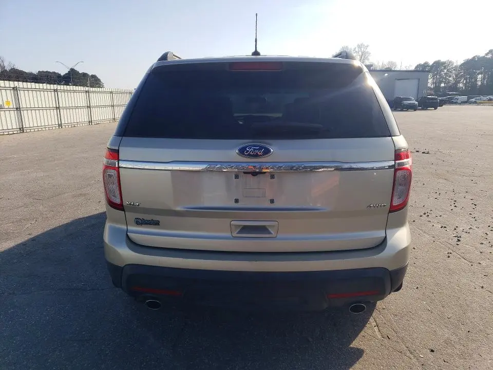 2011 FORD EXPLORER XLT  