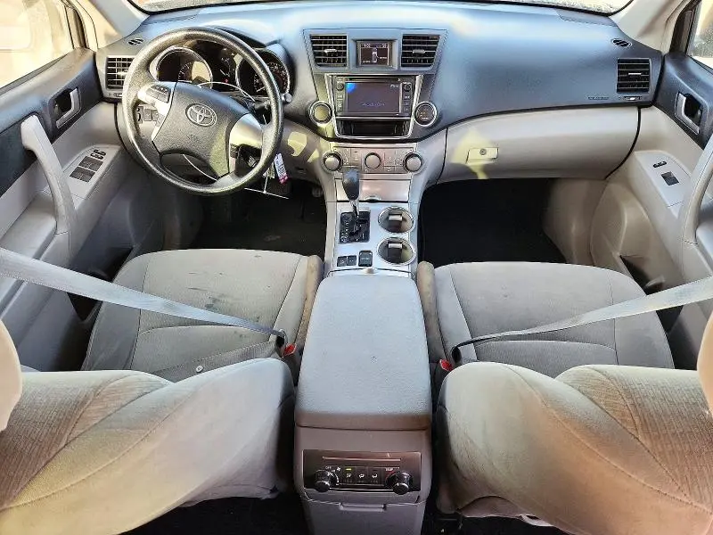 2013 TOYOTA HIGHLANDER PLUS  