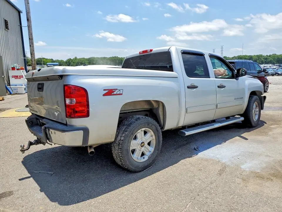 2011 CHEVROLET SILVERADO C1500 LT  