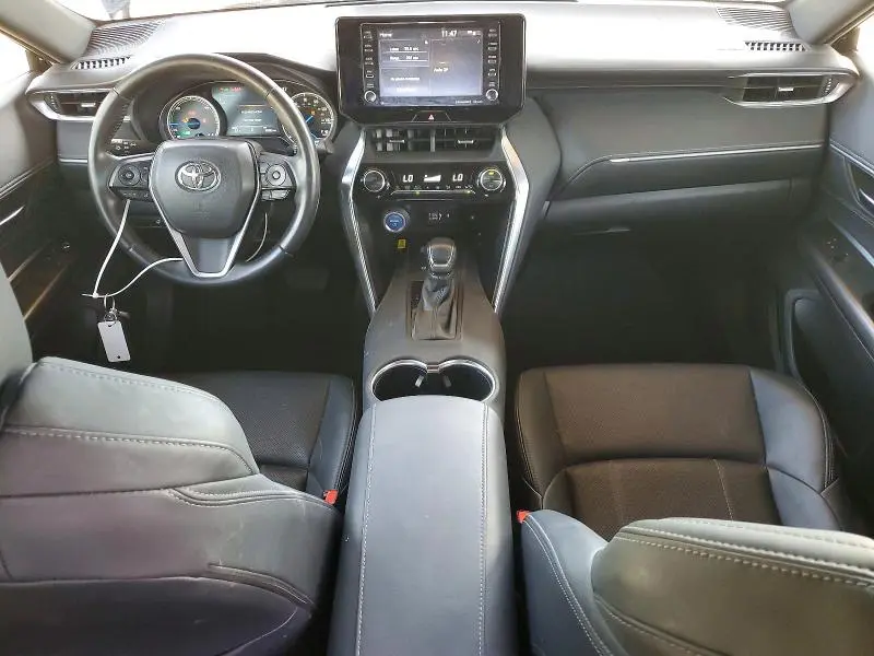 2021 TOYOTA VENZA XLE  