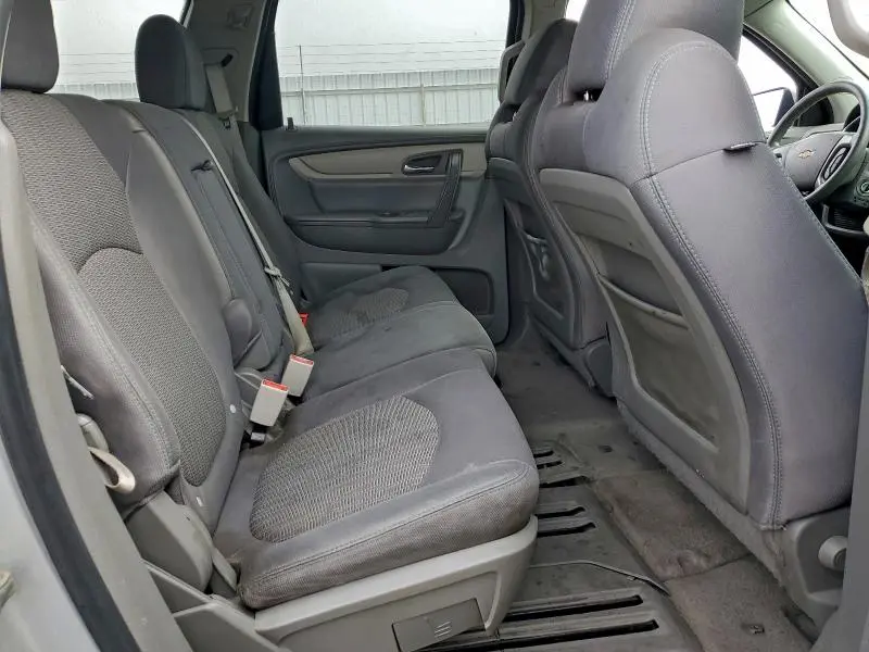 2015 CHEVROLET TRAVERSE LS  