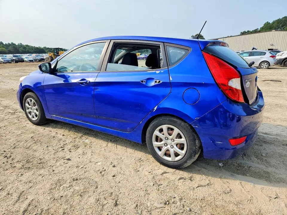 2012 HYUNDAI ACCENT GS  