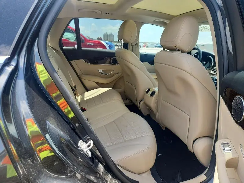 2020 MERCEDES-BENZ GLC 300  