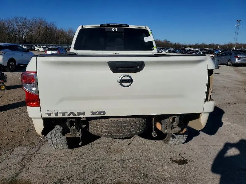 2017 NISSAN TITAN XD S  