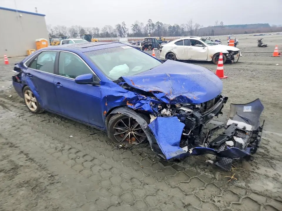 2015 TOYOTA CAMRY XSE  