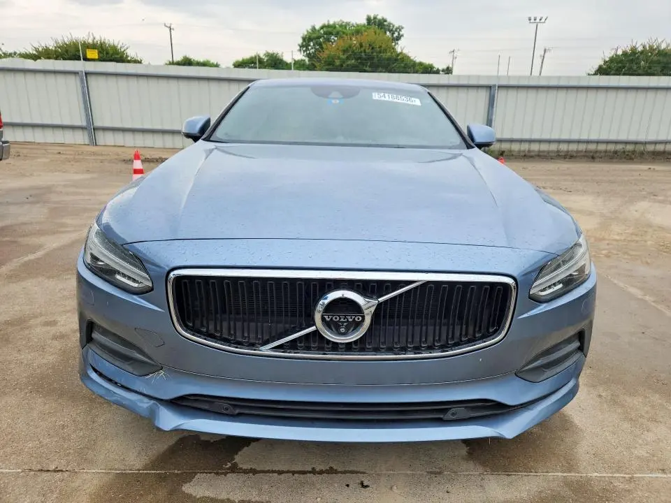 2018 VOLVO S90 T5 MOMENTUM  