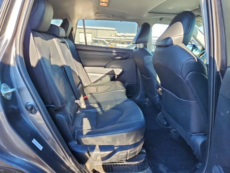 2020 TOYOTA HIGHLANDER HYBRID XLE  