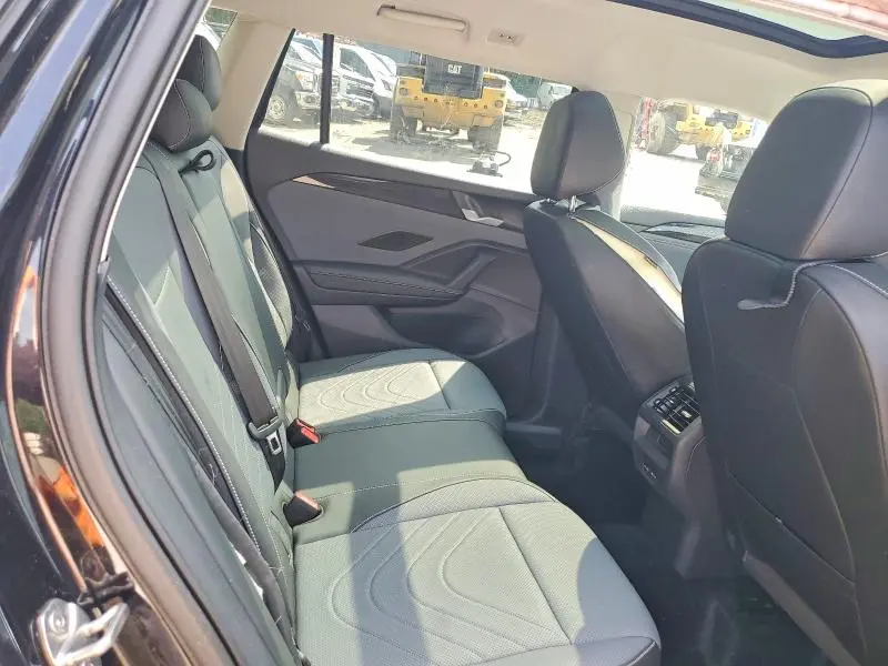 2025 VOLKSWAGEN TIGUAN SE  
