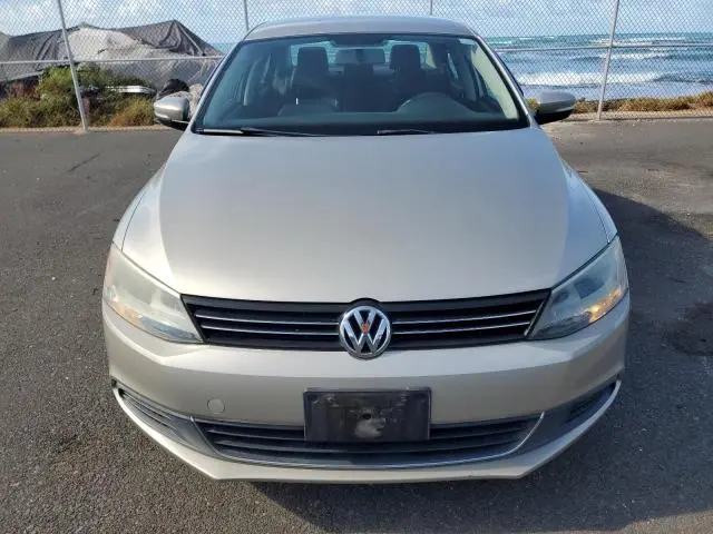 2014 VOLKSWAGEN JETTA SE  