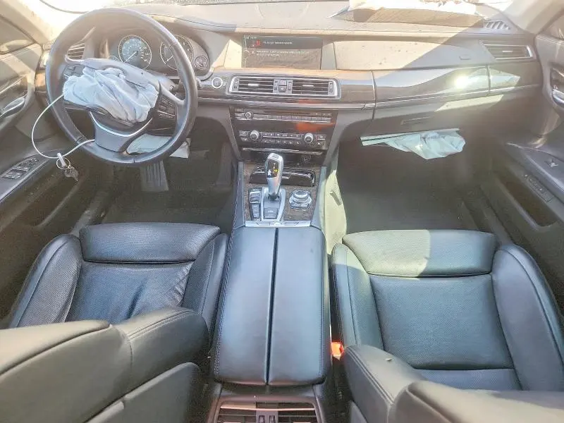 2012 BMW 750 XI  