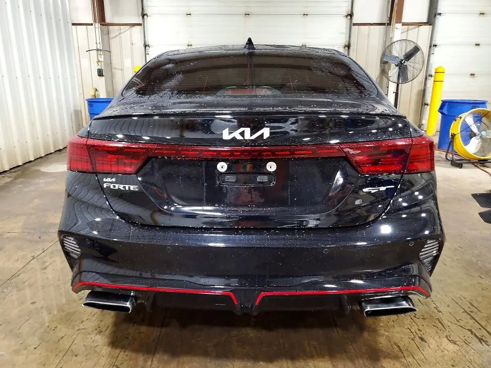 2023 KIA FORTE GT  