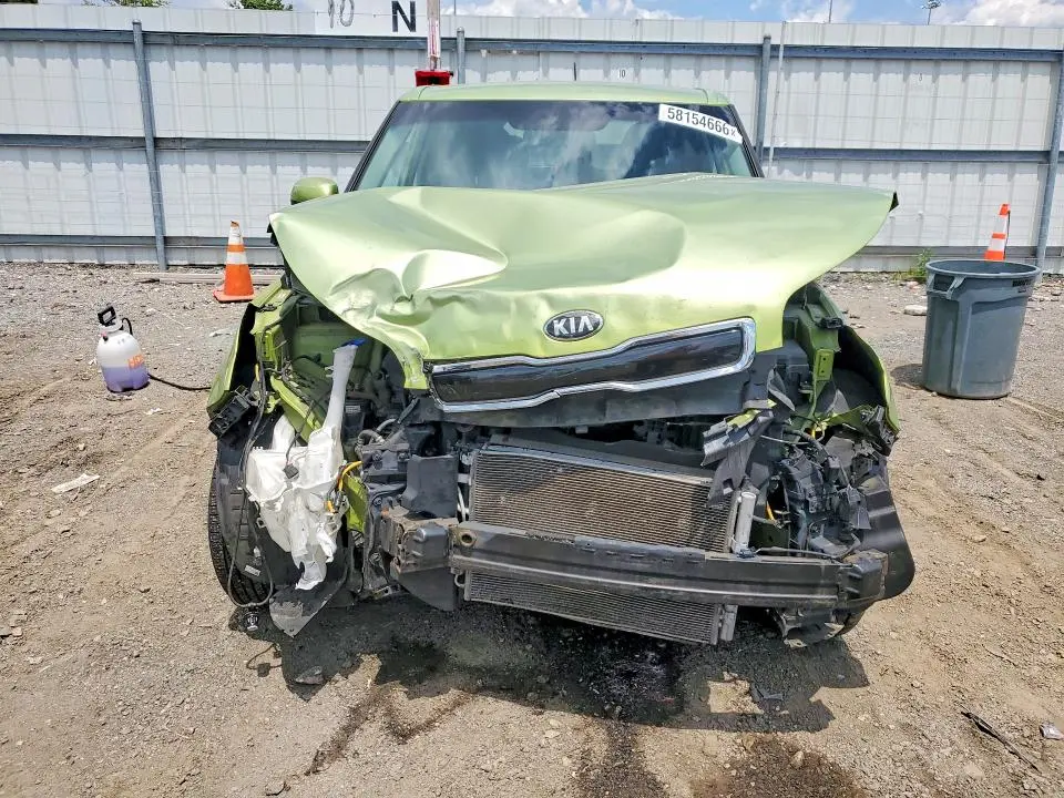 2015 KIA SOUL +  