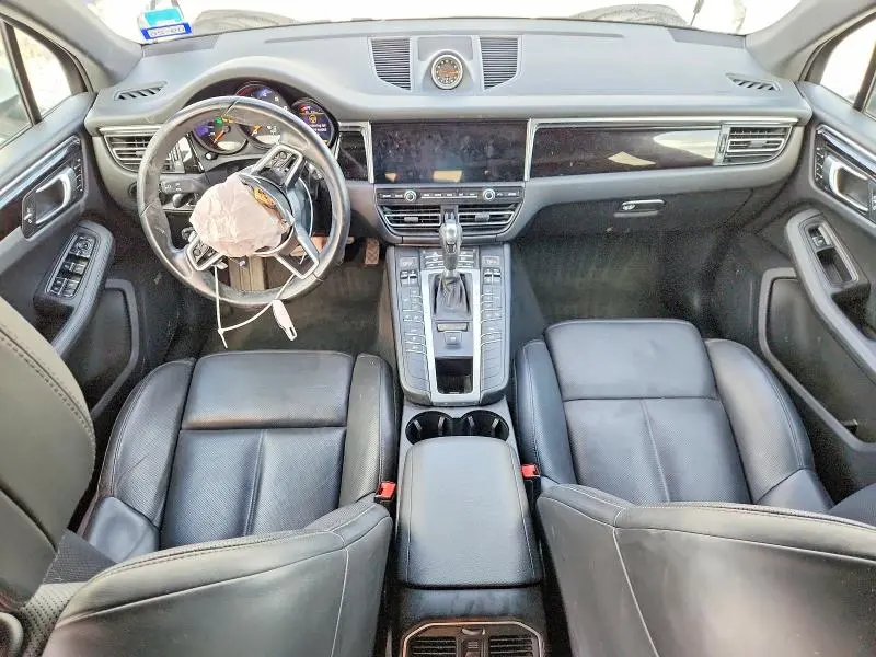 2021 PORSCHE MACAN   