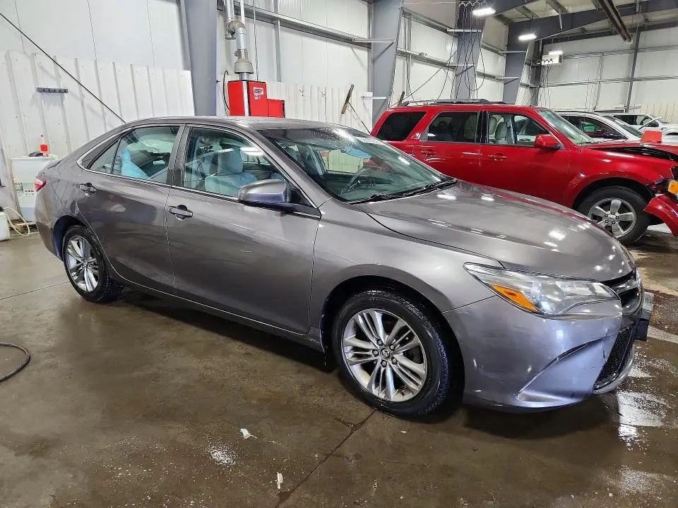 2017 TOYOTA CAMRY SE  