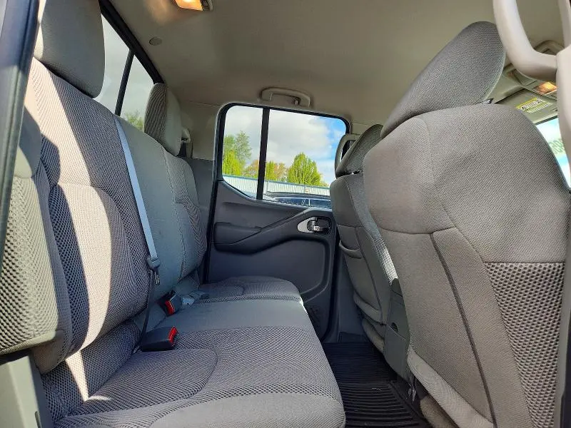 2021 NISSAN FRONTIER SV  