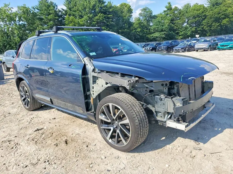 2018 VOLVO XC90 T6  