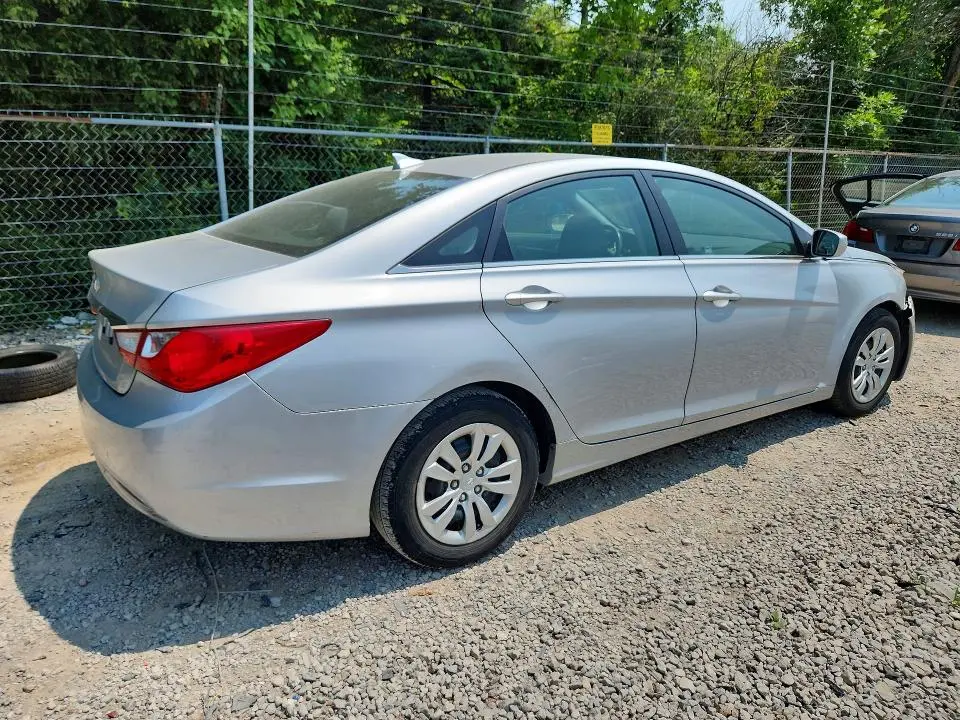 2012 HYUNDAI SONATA GLS  